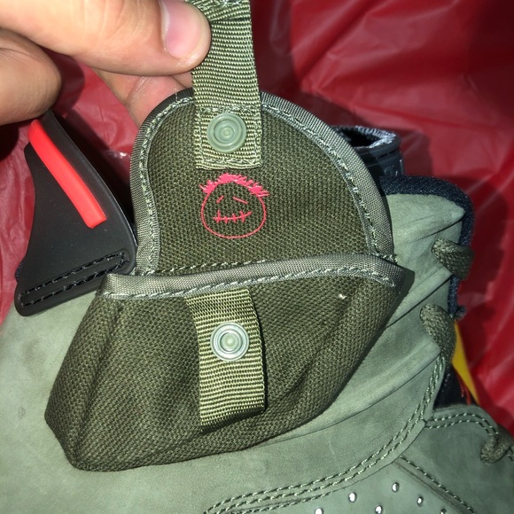 jordan Retro 6 Travis Scott - Picture 7 of 8